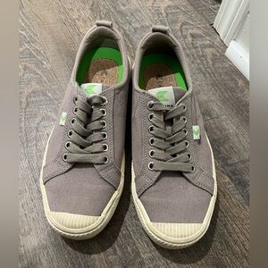 Cariuma Canvas Sneakers Low OCA